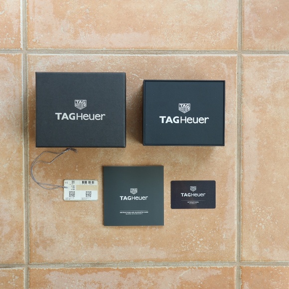 Tag Heuer CAZ1010.BA0842 Mens Formula 1 Watch Black Silver Chronograph Stainless - Picture 4 of 16